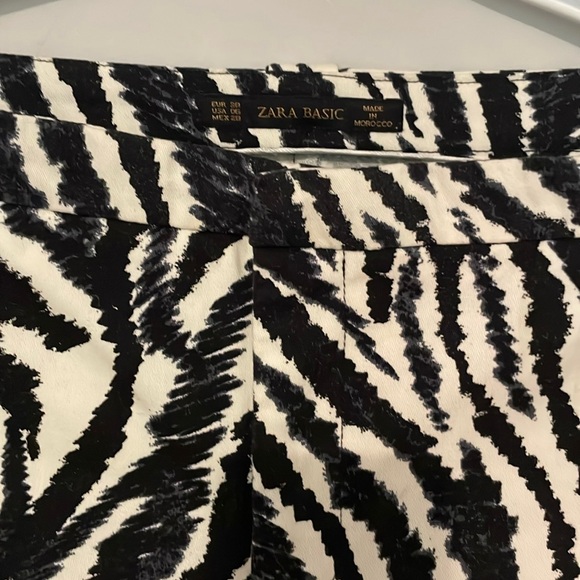 Zara Zebra Ankle Pants - Picture 3 of 4